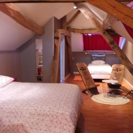 Chambre D'Hotes Mansardee Saint-Ouen-les-Vignes Kültér fotó