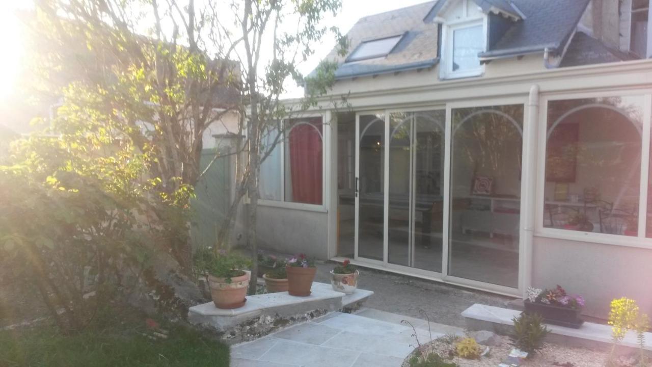 Chambre D'Hotes Mansardee Saint-Ouen-les-Vignes Kültér fotó