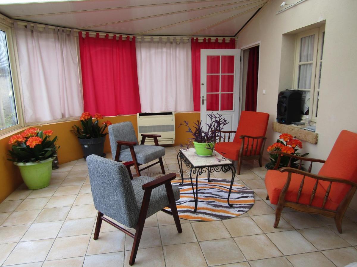 Chambre D'Hotes Mansardee Saint-Ouen-les-Vignes Kültér fotó
